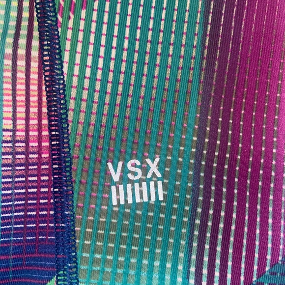 Victoria’s Secret Geo Floral Knockout Crop Legging - Picture 6 of 9